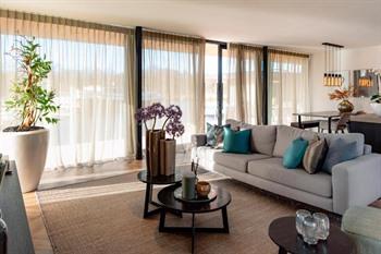 Haven Lake Village boeken