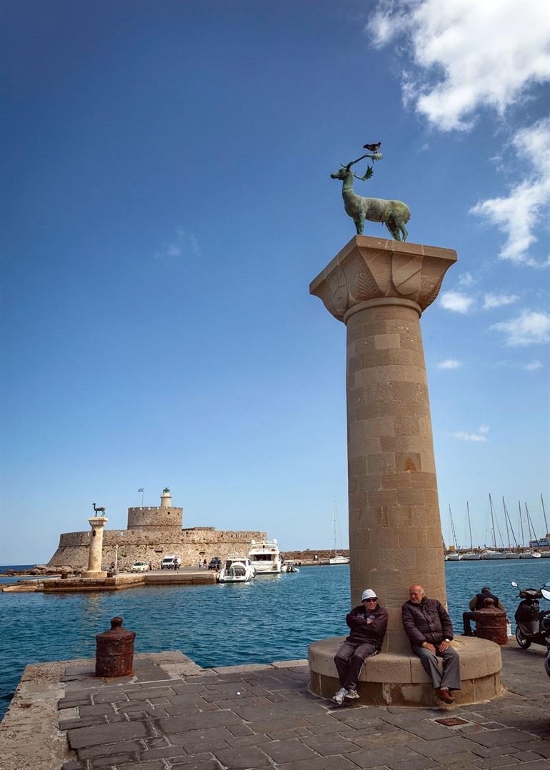 Haven van Mandraki, Rhodos