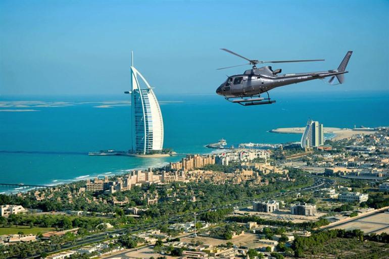 Helikoptervlucht over Dubai
