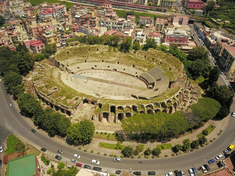 Het amfitheater van Pozzuoli - Anfiteatro Flavio