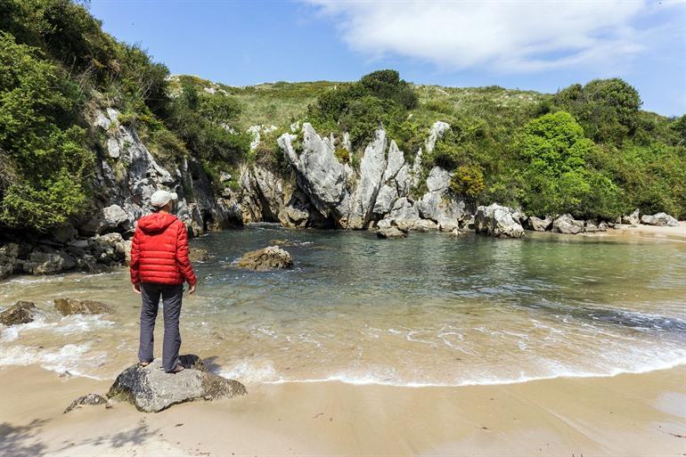 Het bijzondere strand van Gulpiyuri, Asturias 