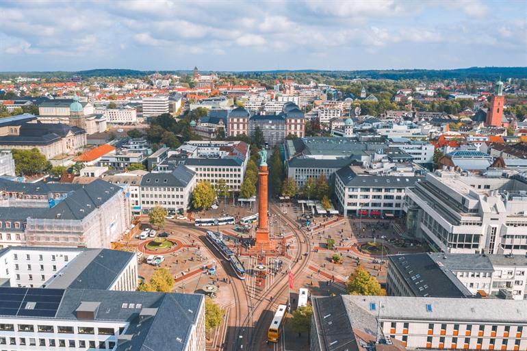 Het drukke, centrale Luisenplatz