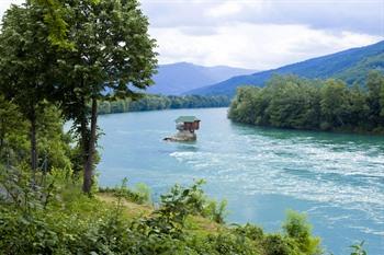 Het Huis op de Drina, Servië