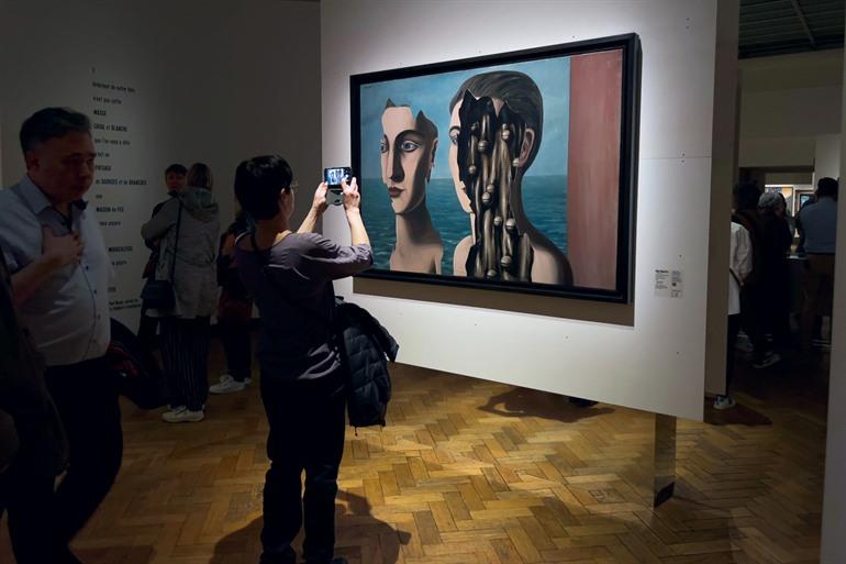 Het Magritte-museum bezoeken