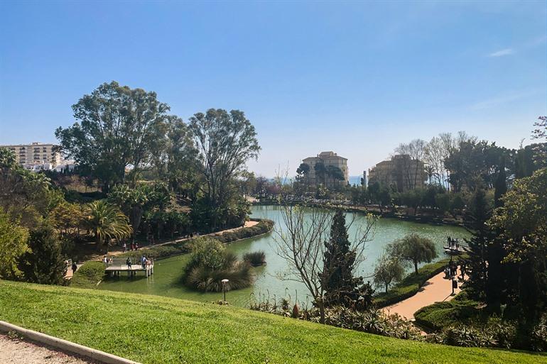 Het meer in Parque de la Paloma