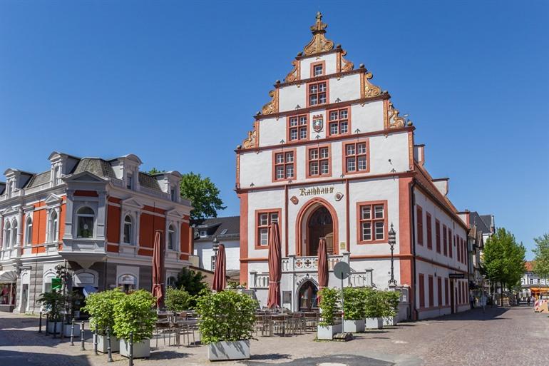 Historisch stadhuis in het centrum van Bad Salzuflen, Duitsland