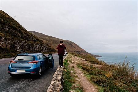 Auto huren in Ierland vanaf €5/dag? Info & tips + Hoe de goedkoopste huurauto vinden?