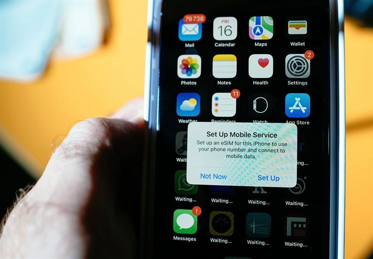 Hoe moet ik een eSIM instellen?