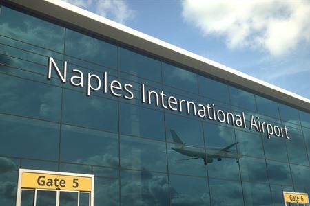 Hoe van luchthaven Napels naar het centrum