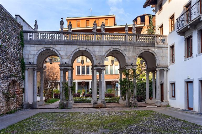 Hof van Palazzo Morpurgo, Udine