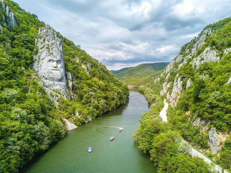 Hoofd van Decebalus, het grootste beeldhouwwerk van Europa