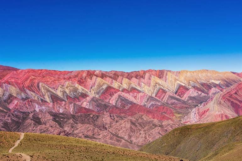 Hornocal, de adembenemende 14-kleurenberg