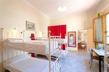 Hostel Archi Rossi