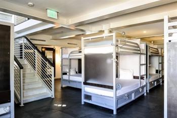 Hostel Posh South Beach