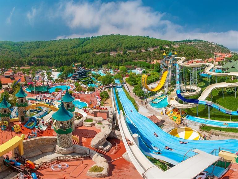 Hotel Aqua Fantasy Aquapark & Spa boeken