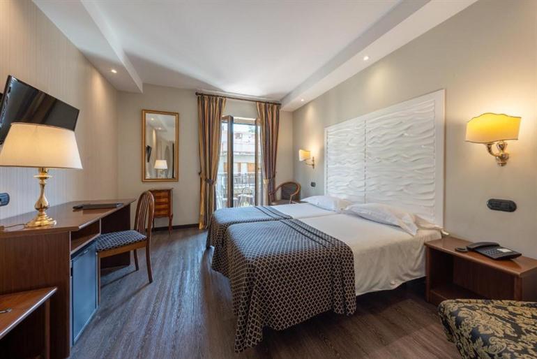 Hotel Central Sorrento boeken