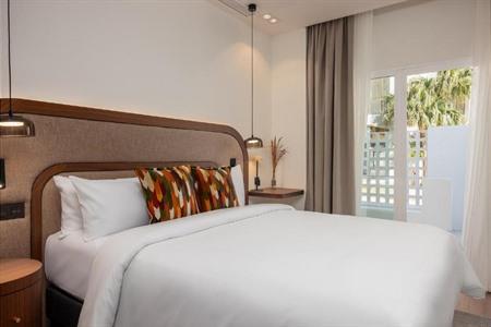 Hotel Indigo Gandia boeken