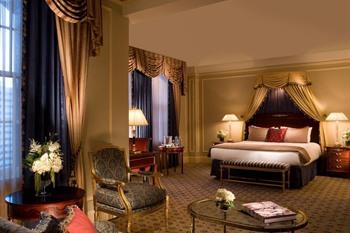 Hotel Millennium Biltmore LA 