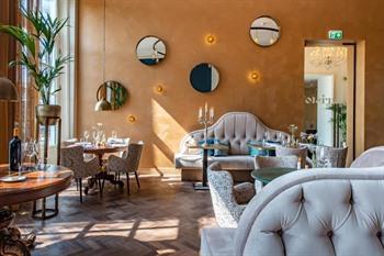 Hotel Mondragon boeken