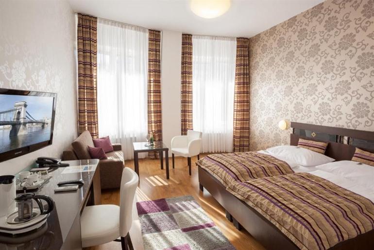 Hotel Trinity boeken