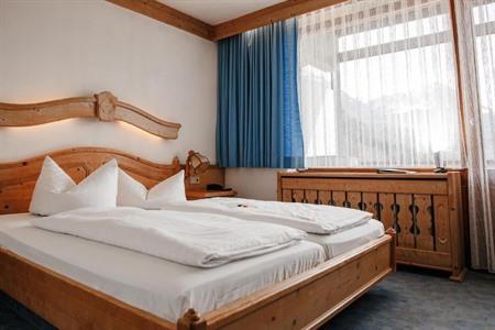 Hotel Vier Jahreszeiten boeken