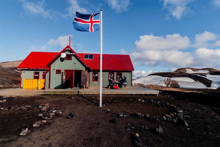 Hrafntinnusker hut op de Laugavegur-trekking, IJsland