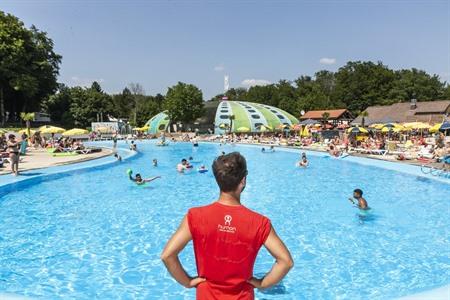 Hu Birkelt Village boeken