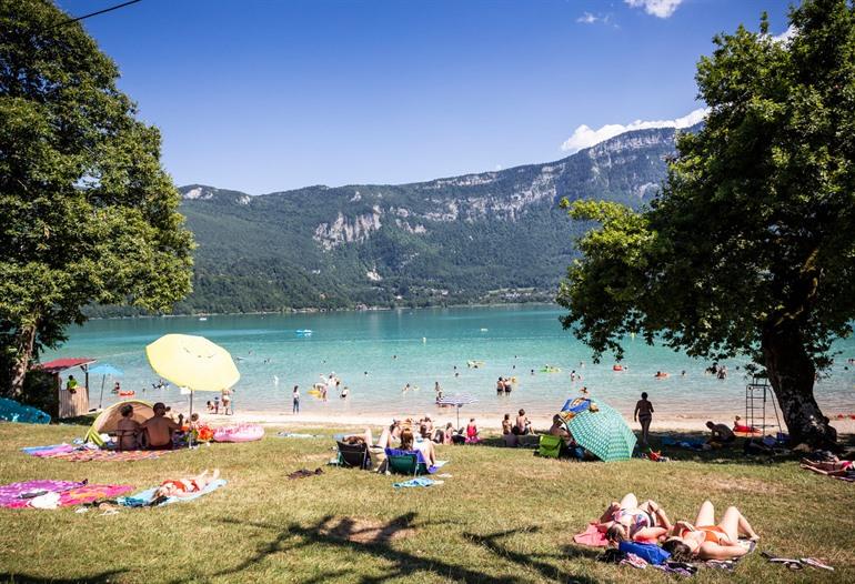 Huttopia Camping Lac d’Aiguebelette boeken