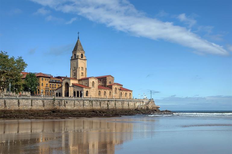 Iglesia de San Pedro in Gijon