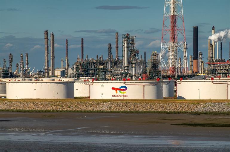 Industrie langs de Schelde