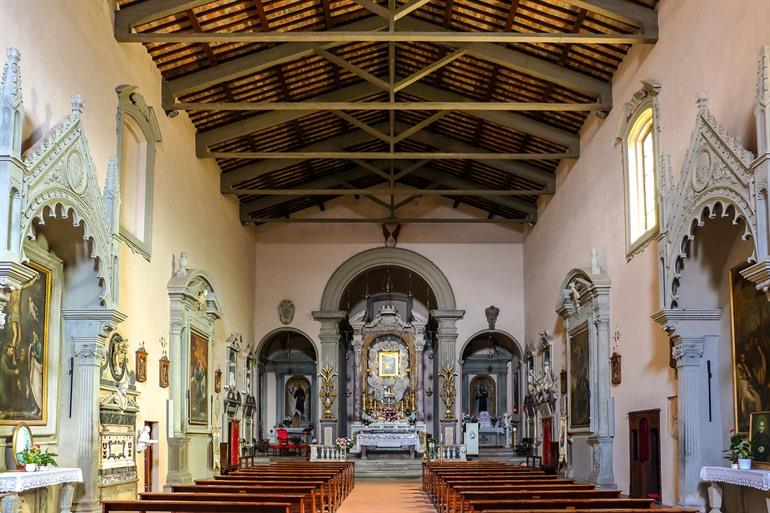 Interieur van de San Francesco kerk, Volterra