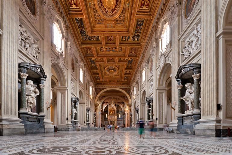 Interieur van de San Giovanni in Laterano bezoeken, Rome