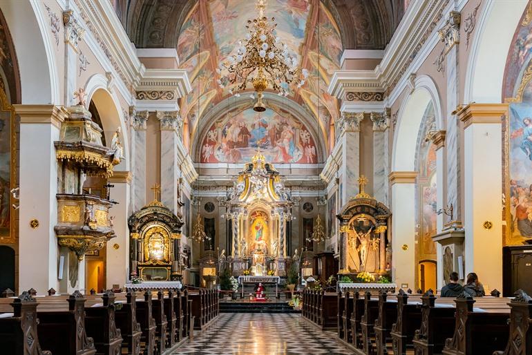 Interieur van de St Francis Church of the Annunciation in Ljubljana