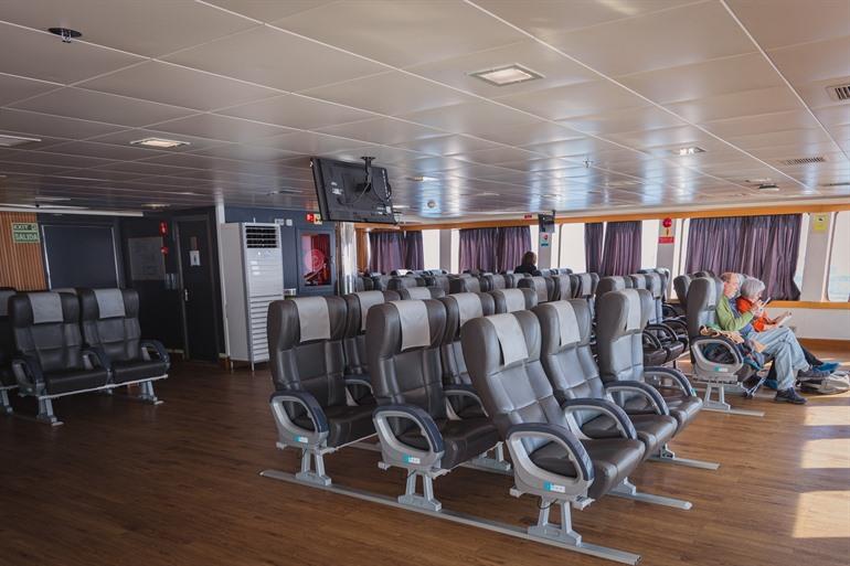 Interieur van een ferry naar Mallorca