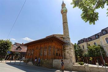 Jashar Pasha Moskeej, Pristina