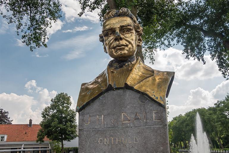 Johan Hendrik van Dale in Sluis