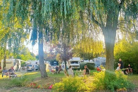 Kampeerplaats boeken op de Camping de Châlons-en-Champagne