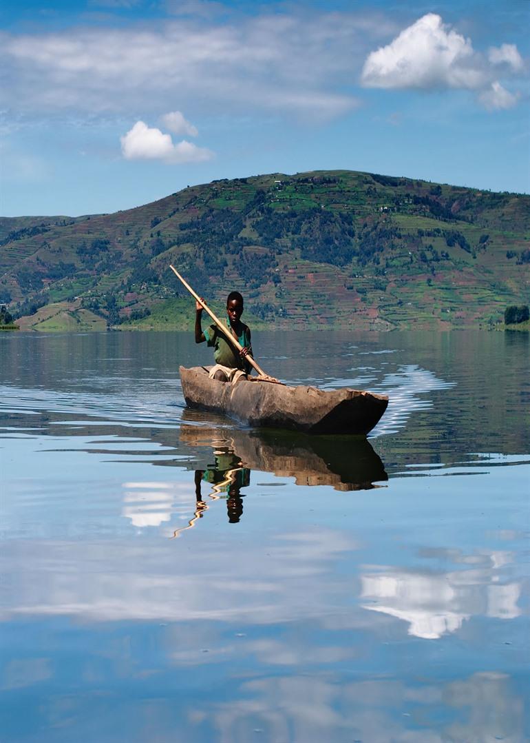 Kanotocht over Lake Bunyonyi