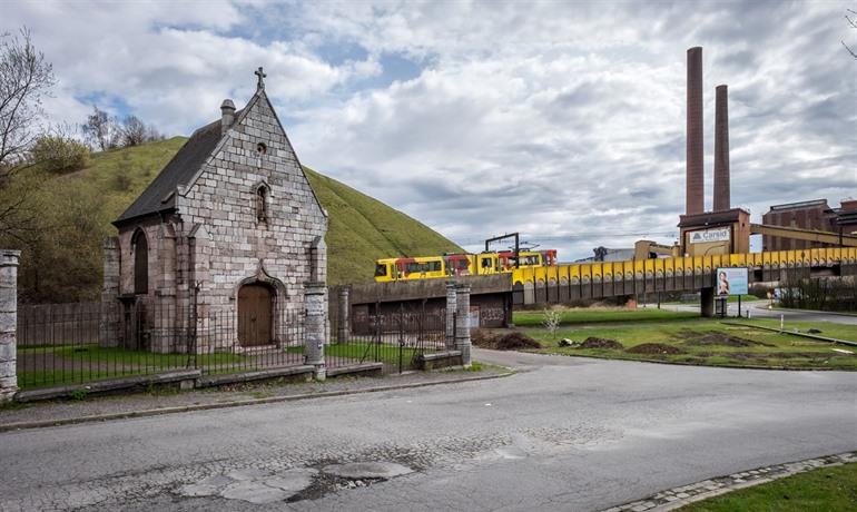 Kapel en metro in Charleroi