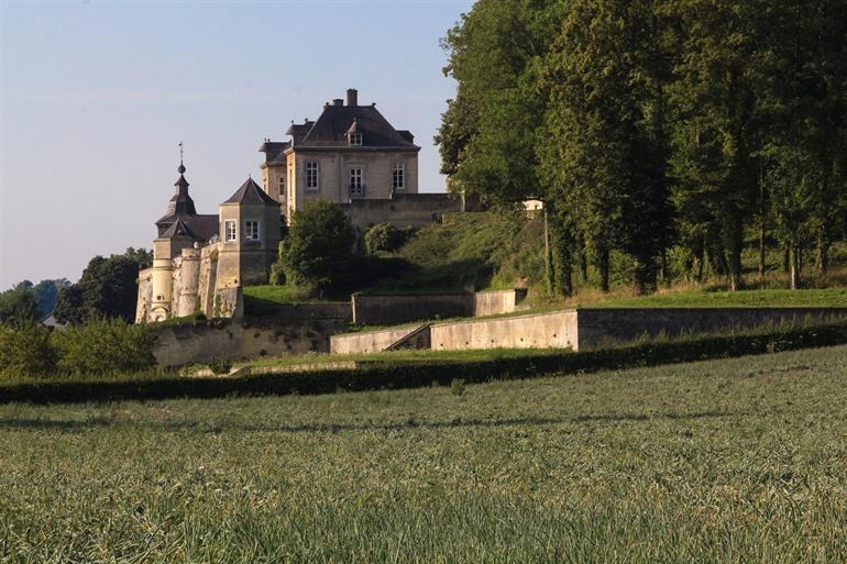 Kasteel Neercanne vlakbij Riemst, Maasland