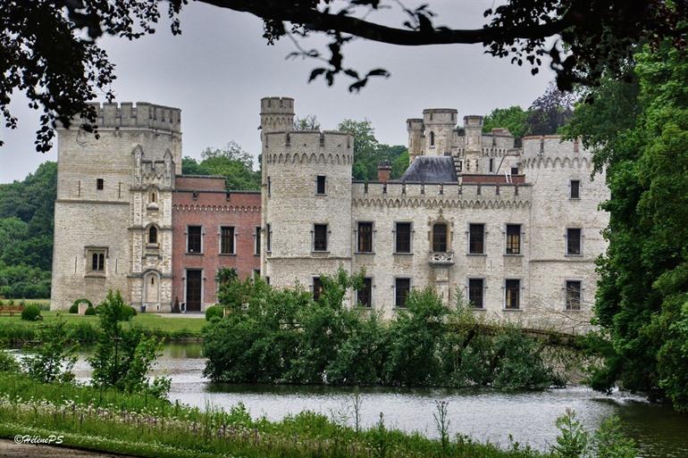 Kasteel van Bouchout in Plantentuin Meise