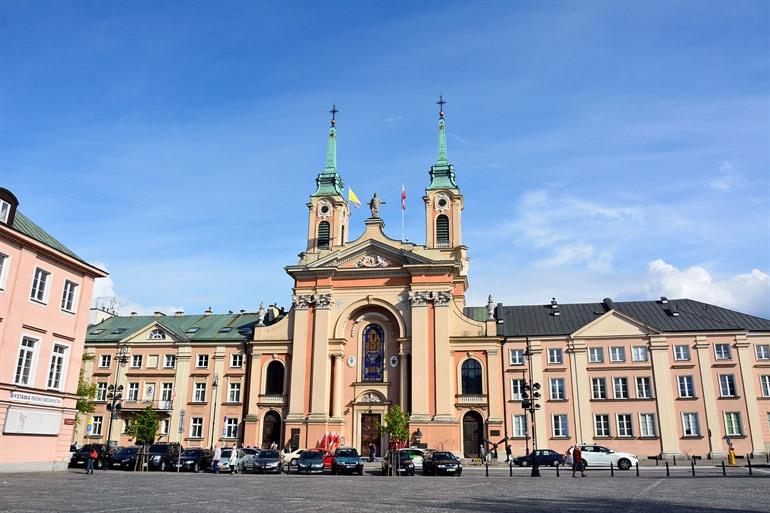 Katedra Polowa Wojska Polskiego in Warschau bezoeken