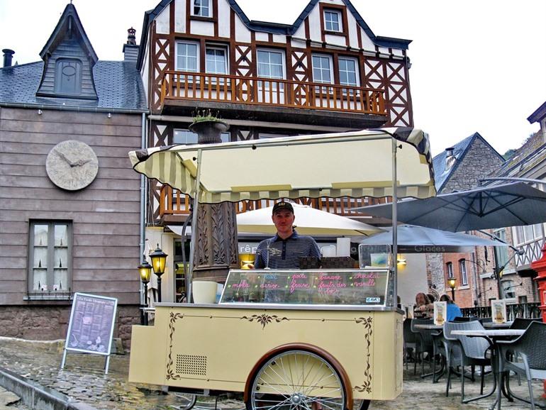 Kerstmarkt in Durbuy bezoeken