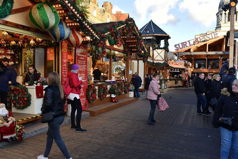 Kerstmarkt van Nottingham op het Oude marktplein