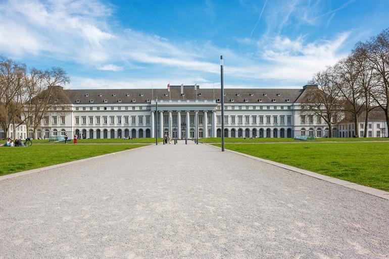 Keurvorstelijk paleis in Koblenz bezoeken
