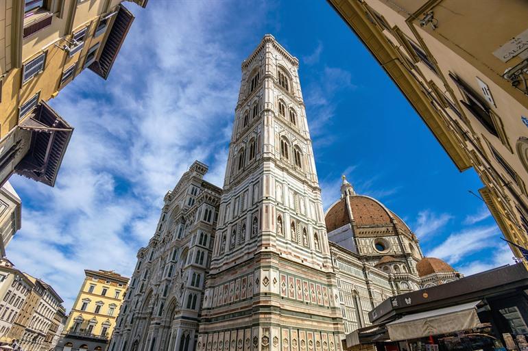 Klokkentoren van de kathedraal van Duomo di Firenze