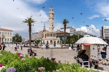 Klokkentoren van Izmir op het Konak plein, Turksse Riviera