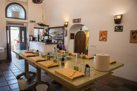 Kookworkshop met lokaal menu in Santorini