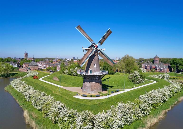 Korenmolen De Hoop in Gorinchem, Zuid-Holland