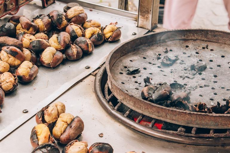 Kraampje met Marroni (kastanjes), Zwitserse gerechten